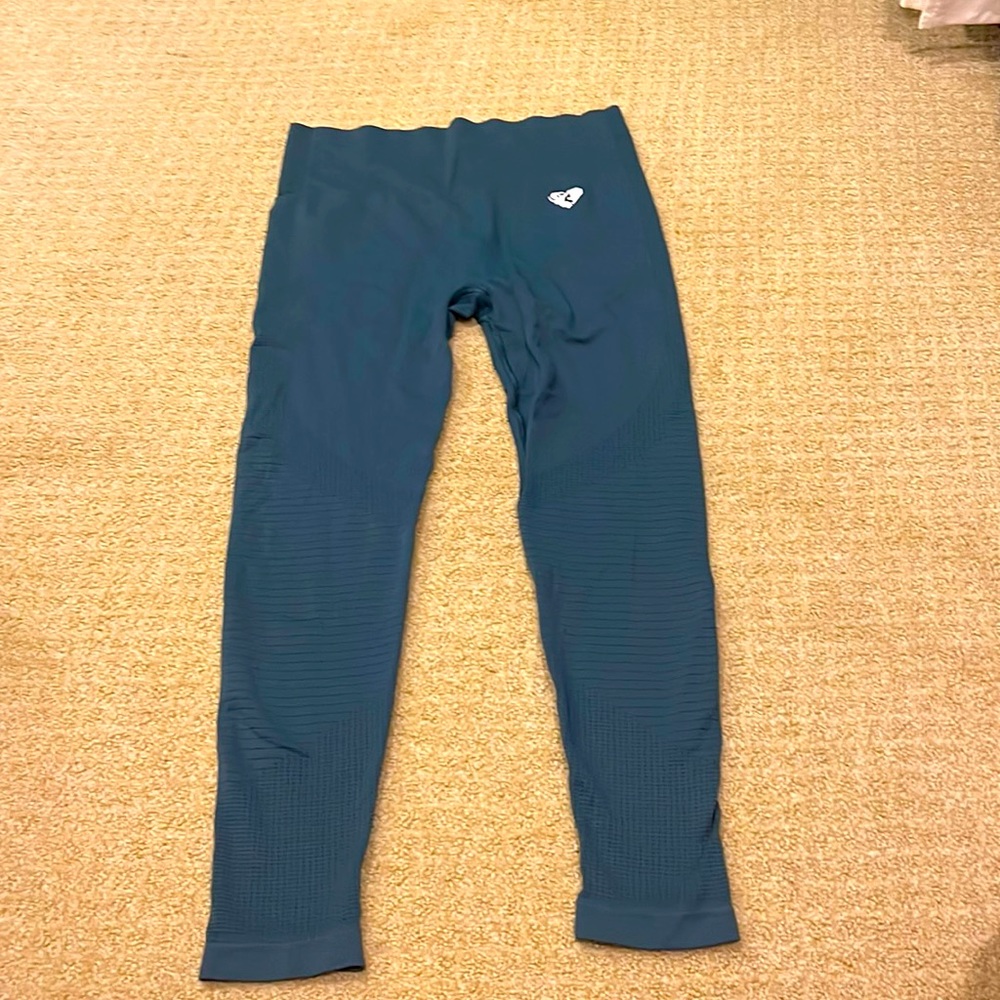 Women’s Workout Leggings- Hunter Green - Size Large- Never Worn!